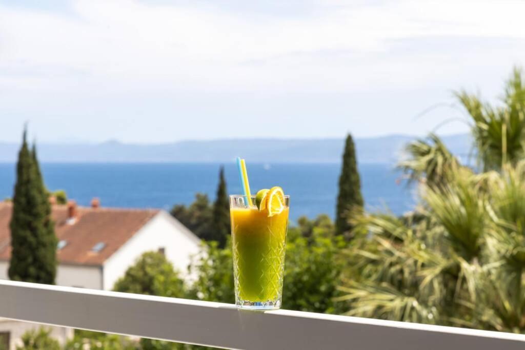 Holiday In Bol **** Yellow エクステリア 写真